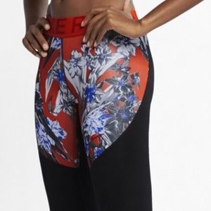 Nike Women's Pro Tight Fit Red/Black